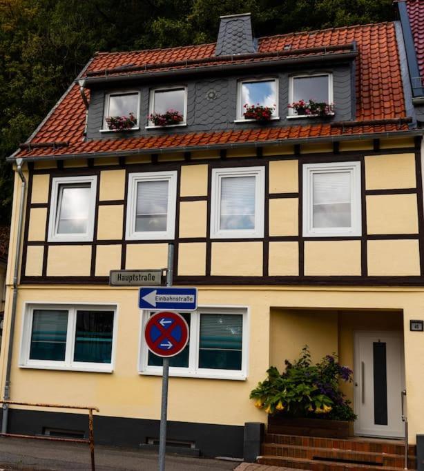 Stadt-Ferienwohnung Mit 55 M² Fuer 2 Erw. Personen Und Kind Bis 3 Jahren 바트라우터베르크 외부 사진