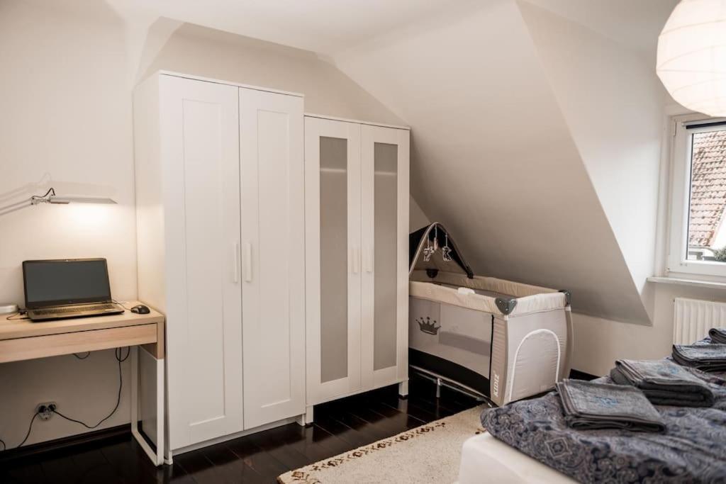 Stadt-Ferienwohnung Mit 55 M² Fuer 2 Erw. Personen Und Kind Bis 3 Jahren 바트라우터베르크 외부 사진